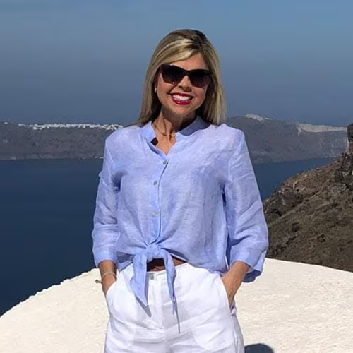 Heather Lackey headshot